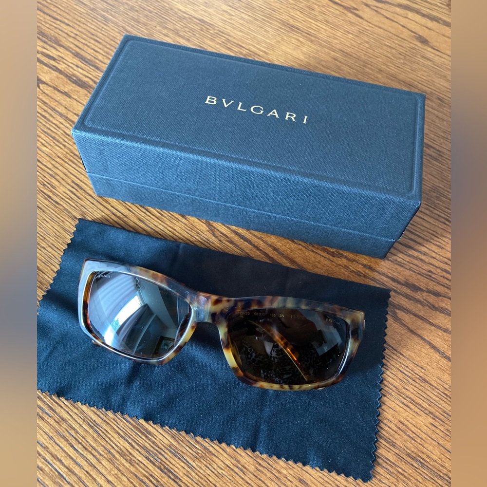 Authentic Bvlgari sunglasses, Italian, size 13,5 sm
